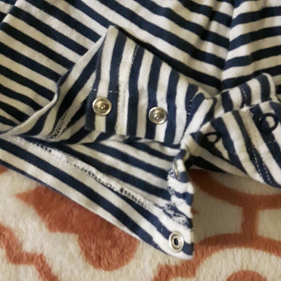 6/$15 size 3M cute blue white striped onesie - Picture 7 of 9